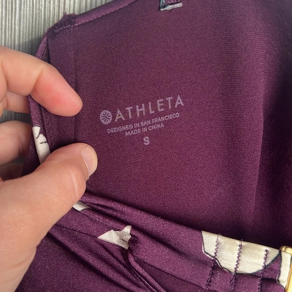 Women Athleta swimming top size small - Picture 5 of 6